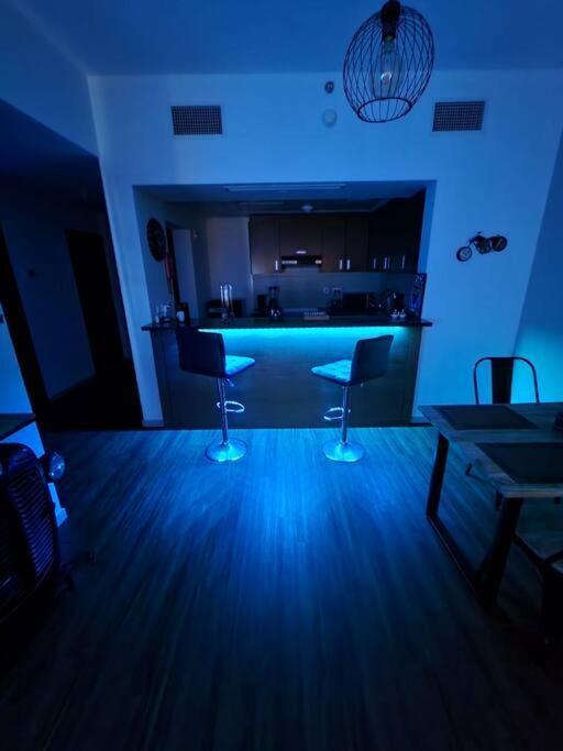 Appartement Cozy 1Br In Iconic Tower à Abou Dabi Extérieur photo